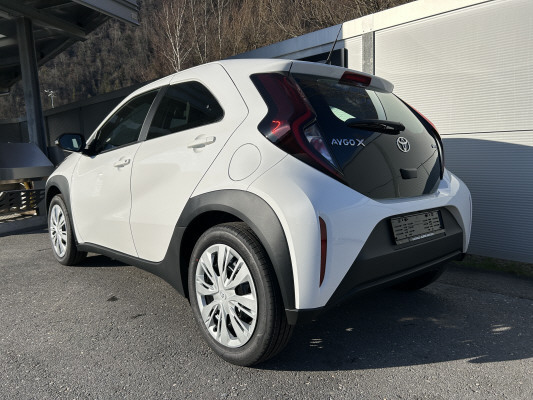 TOYOTA Aygo X 1.5 com. com.-image-3