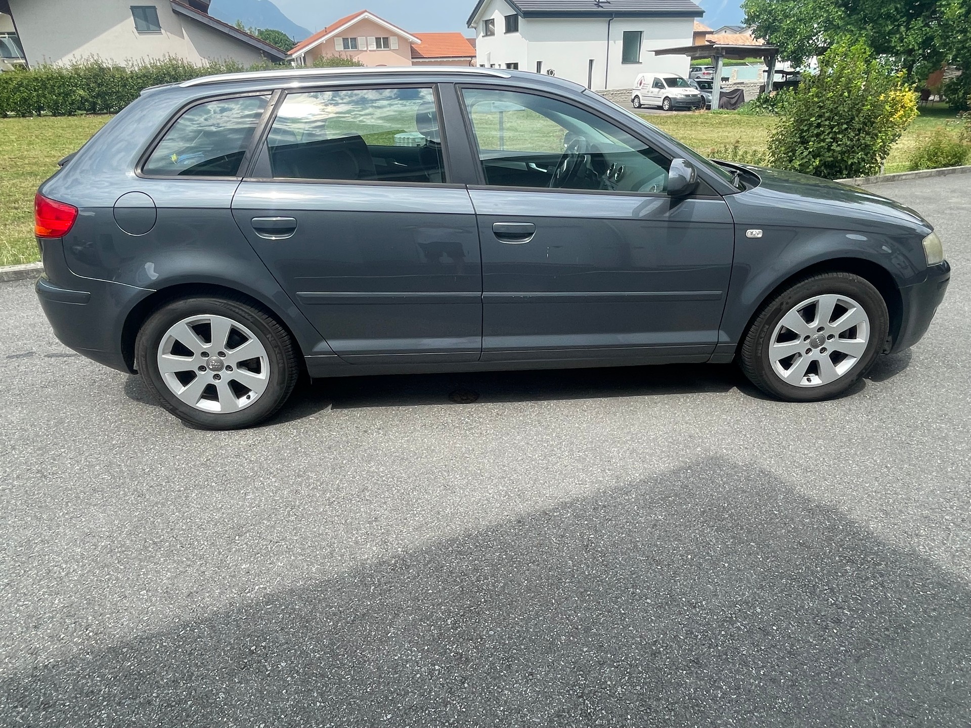 AUDI 1.8 16V T FSI Ambiente-image-1