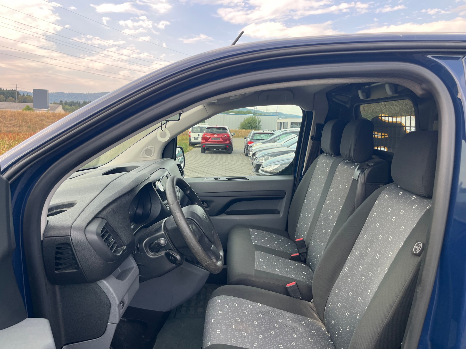 PEUGEOT Expert 1.6 BlueHDi 95 Active Standard-image-10