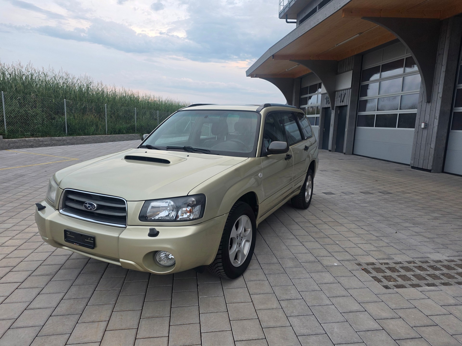 SUBARU Forester 2.0XT Automatic-image-1