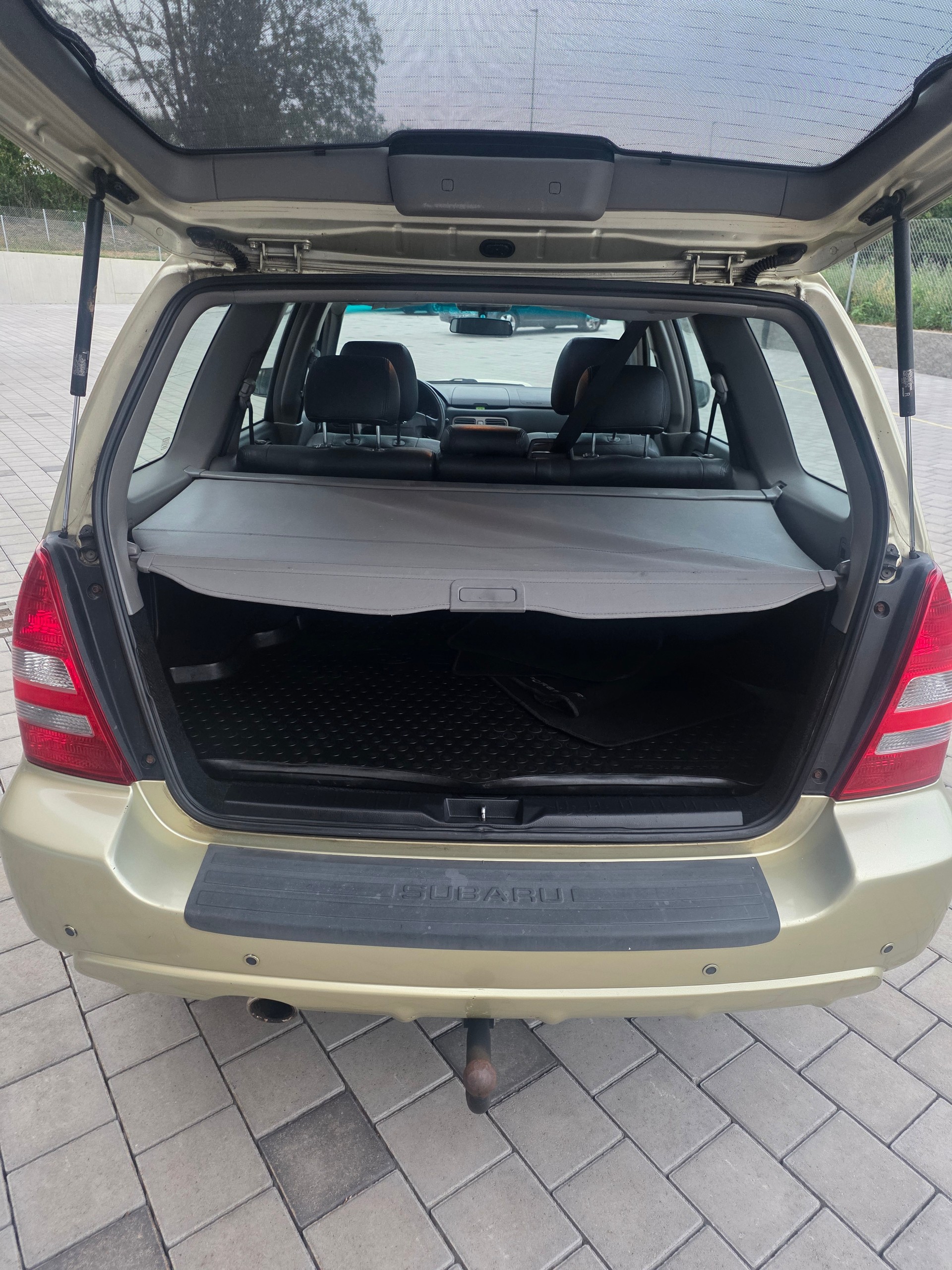 SUBARU Forester 2.0XT Automatic-image-8