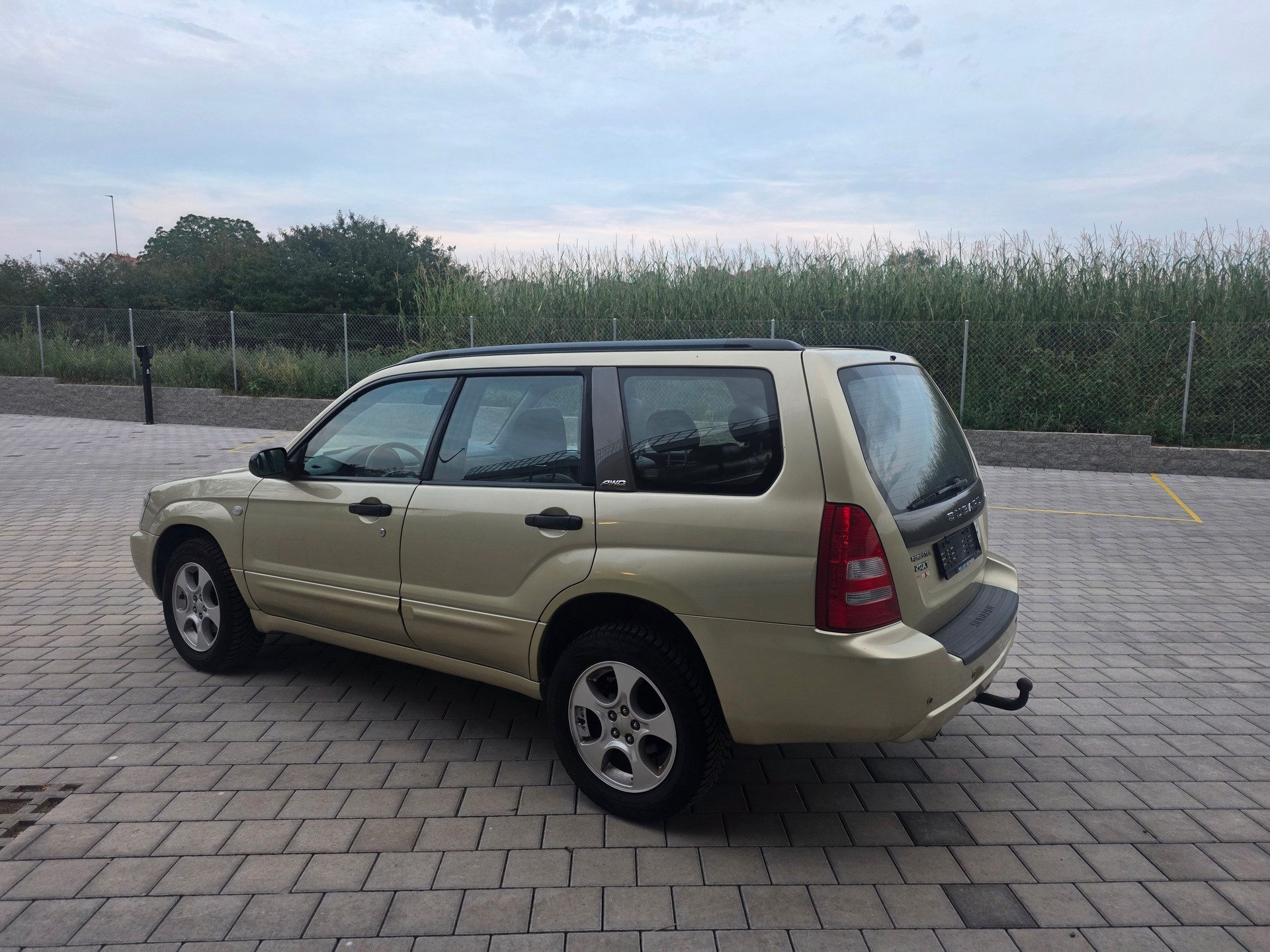 SUBARU Forester 2.0XT Automatic-image-3