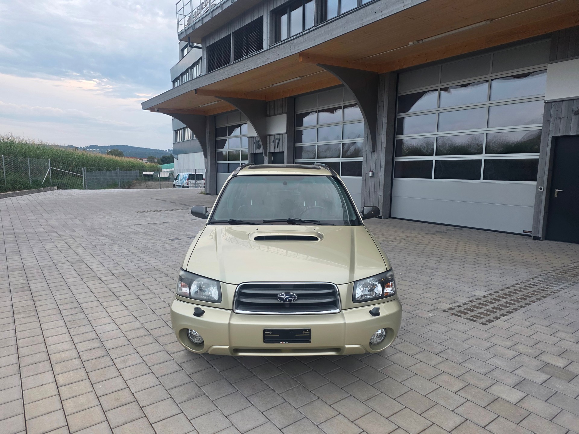 SUBARU Forester 2.0XT Automatic-image-0