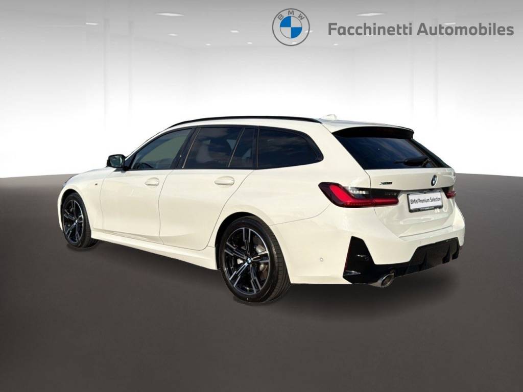 BMW 330d xDrive 48V Touring Steptronic M Sport-image-3