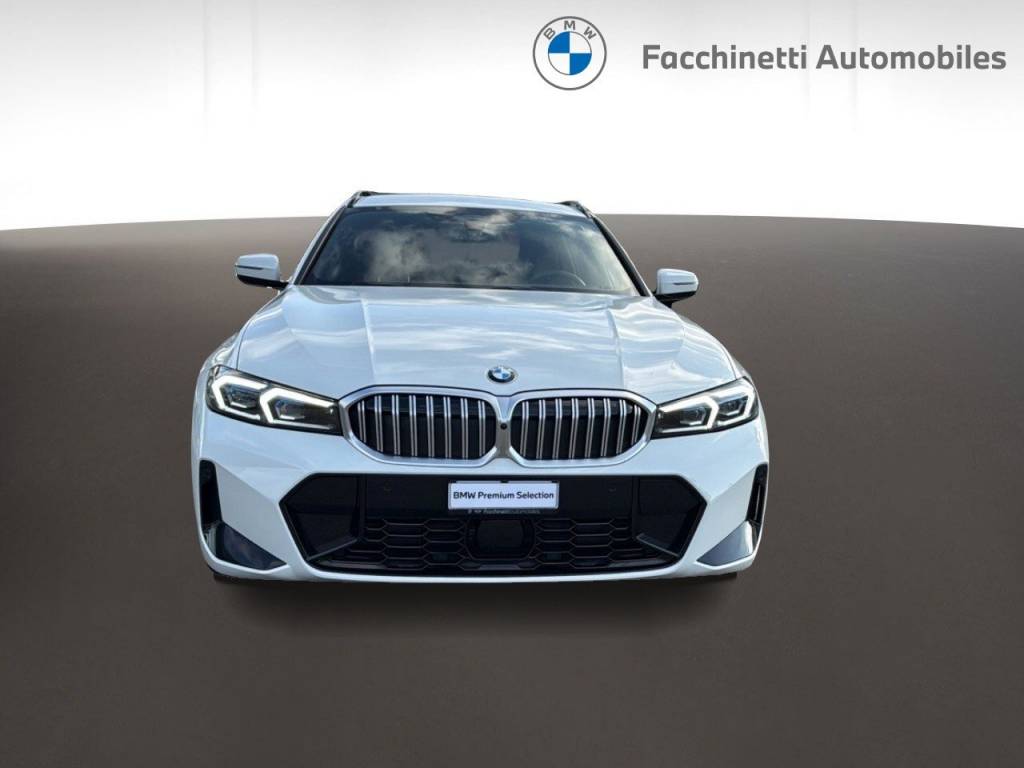 BMW 330d xDrive 48V Touring Steptronic M Sport-image-8