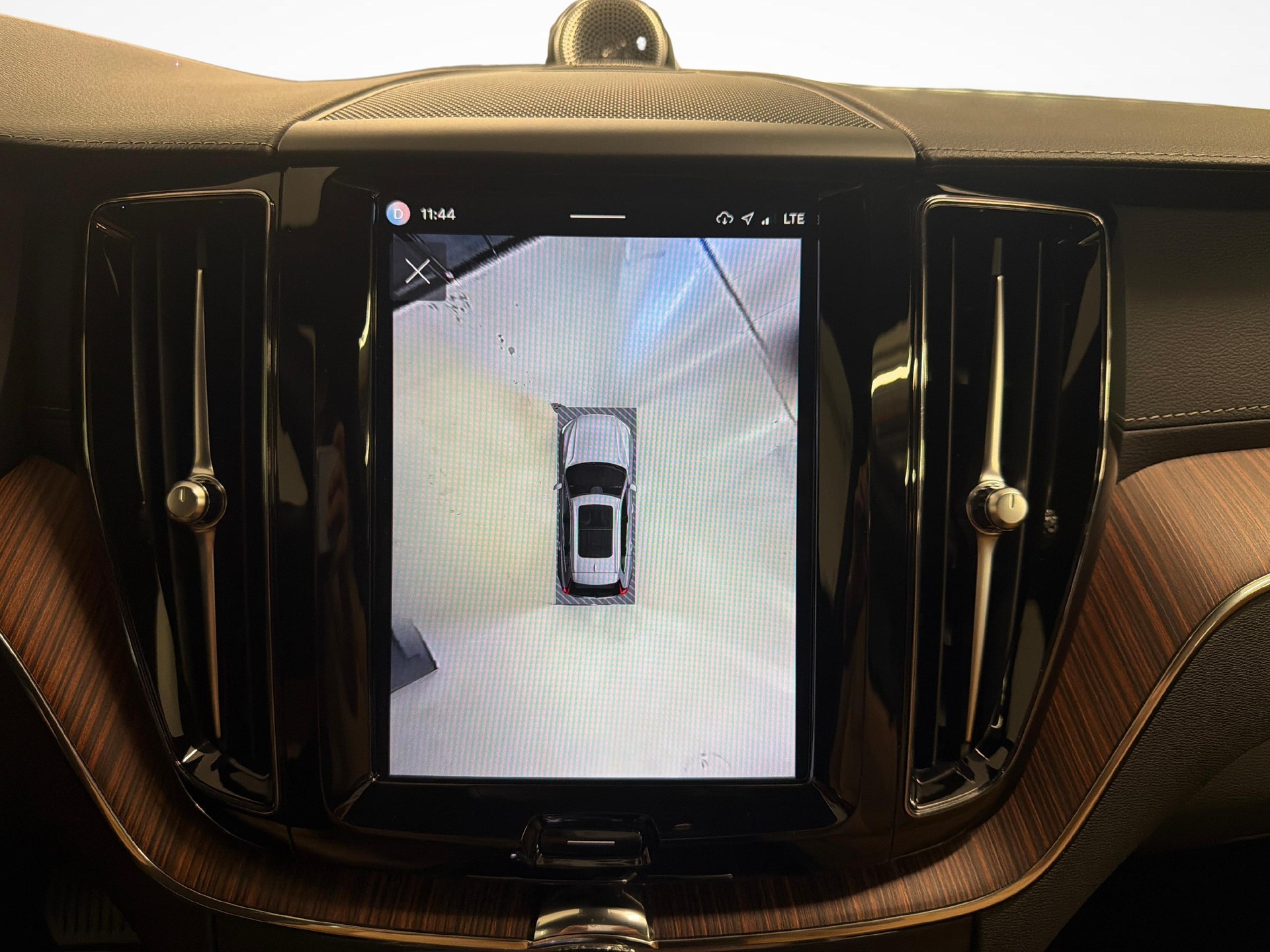 VOLVO XC60 2.0 T8 TE Ultimate Bright eAWD-image-13