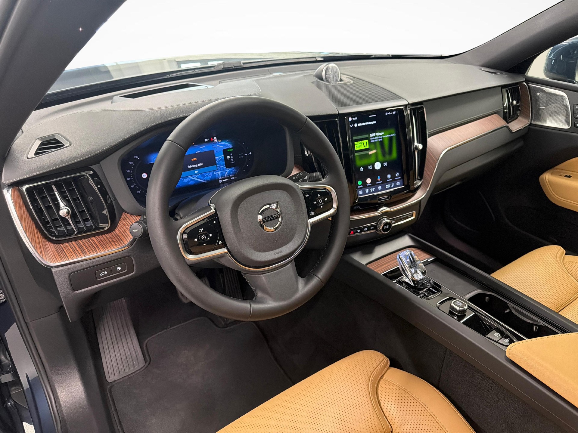 VOLVO XC60 2.0 T8 TE Ultimate Bright eAWD-image-17