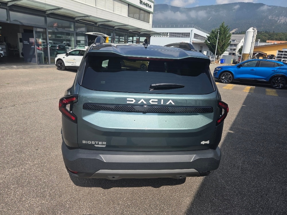 DACIA Bigster TCe Hybrid 150 48V Journey 4x4 Automat-image-4