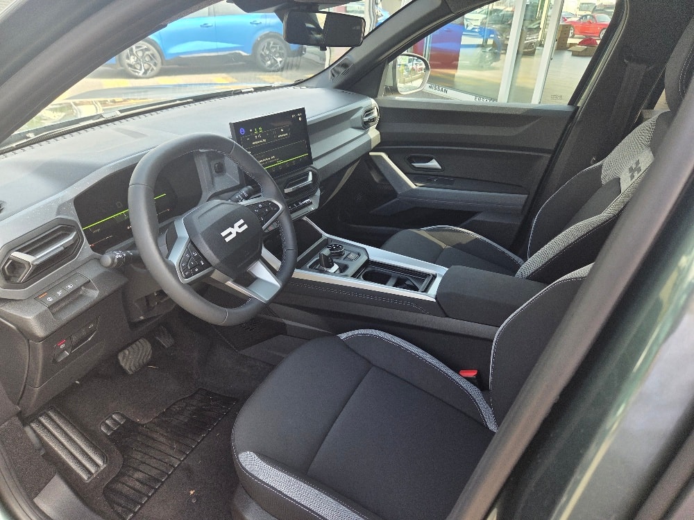 DACIA Bigster TCe Hybrid 150 48V Journey 4x4 Automat-image-8
