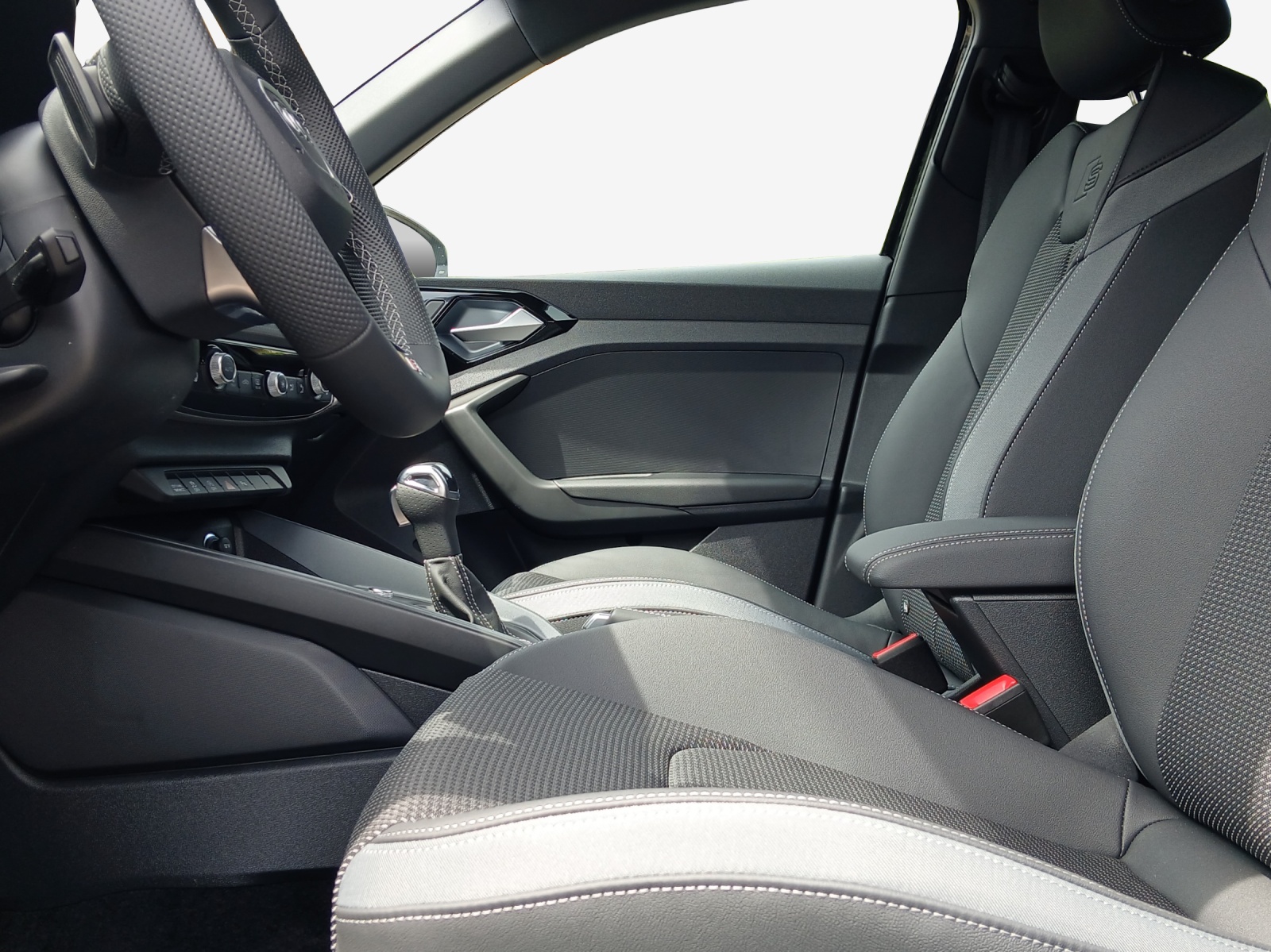 AUDI A1 Sportback 30 TFSI S Line Attraction S-tronic-image-7