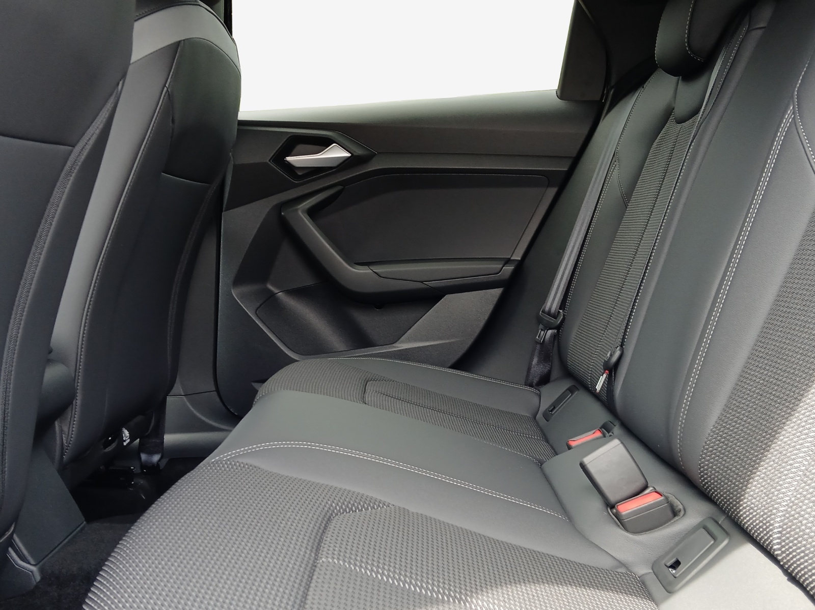 AUDI A1 Sportback 30 TFSI S Line Attraction S-tronic-image-11