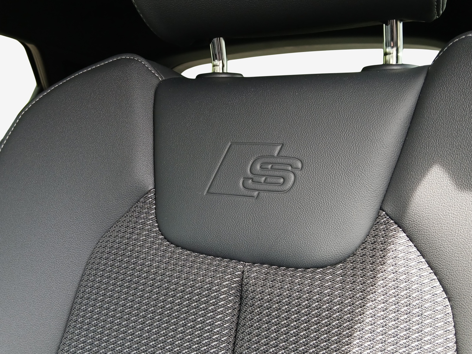 AUDI A1 Sportback 30 TFSI S Line Attraction S-tronic-image-14