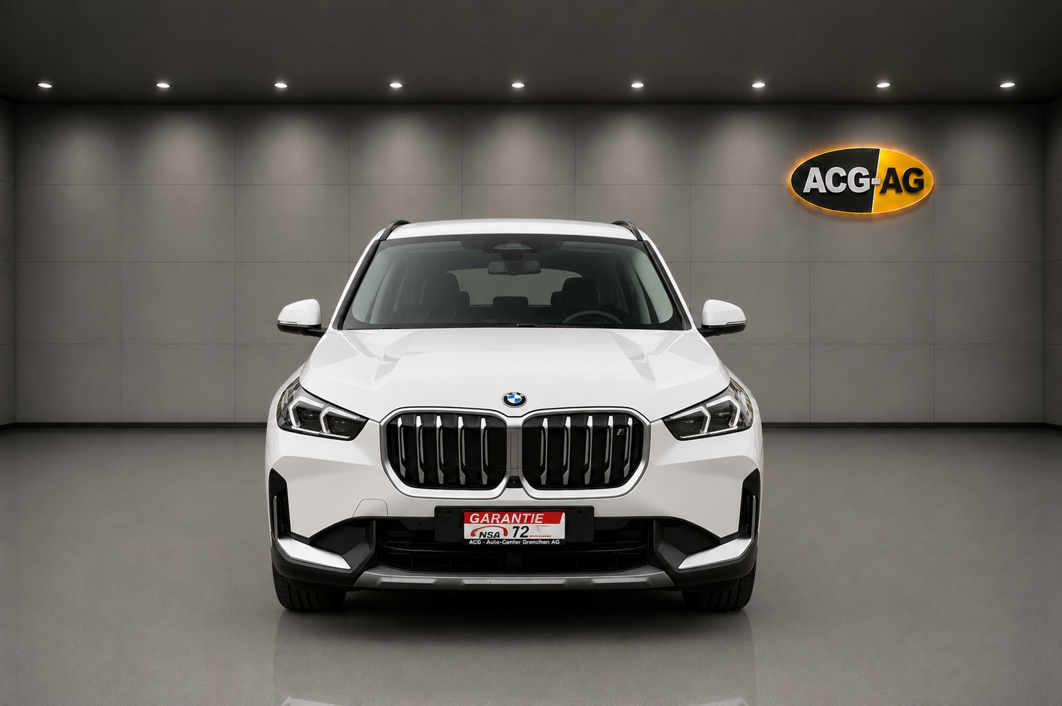 BMW iX1 xDrive 30 ** CH-Fahrzeug ** SoH Scan 100% ** Anh-Kupplung ** Innovation Paket **-image-1
