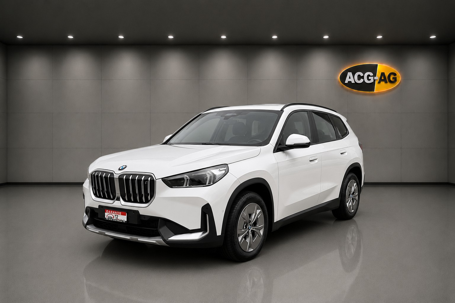 BMW iX1 xDrive 30 ** CH-Fahrzeug ** SoH Scan 100% ** Anh-Kupplung ** Innovation Paket **-image-2