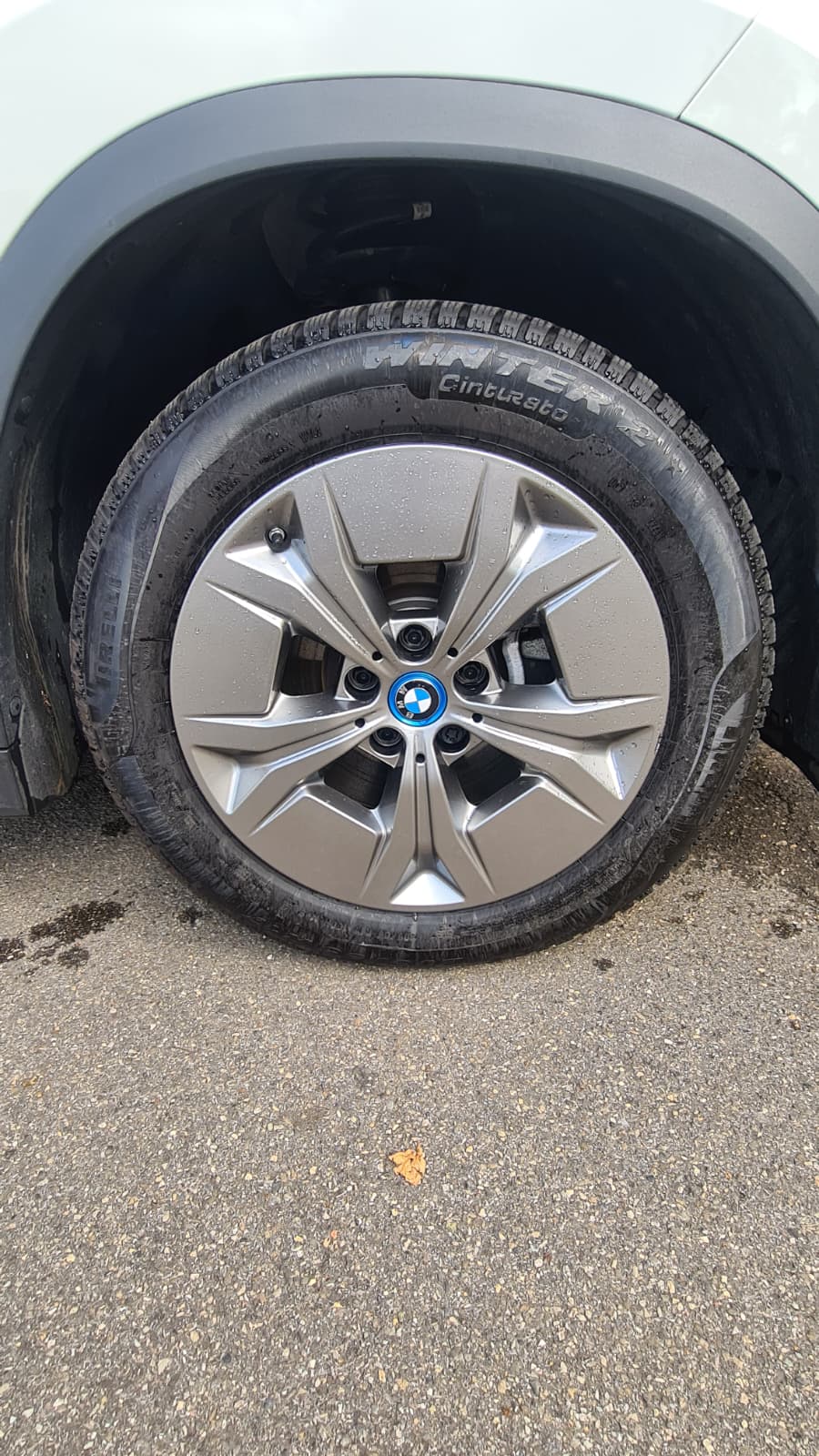 BMW iX1 xDrive 30 ** CH-Fahrzeug ** SoH Scan 100% ** Anh-Kupplung ** Innovation Paket **-image-20