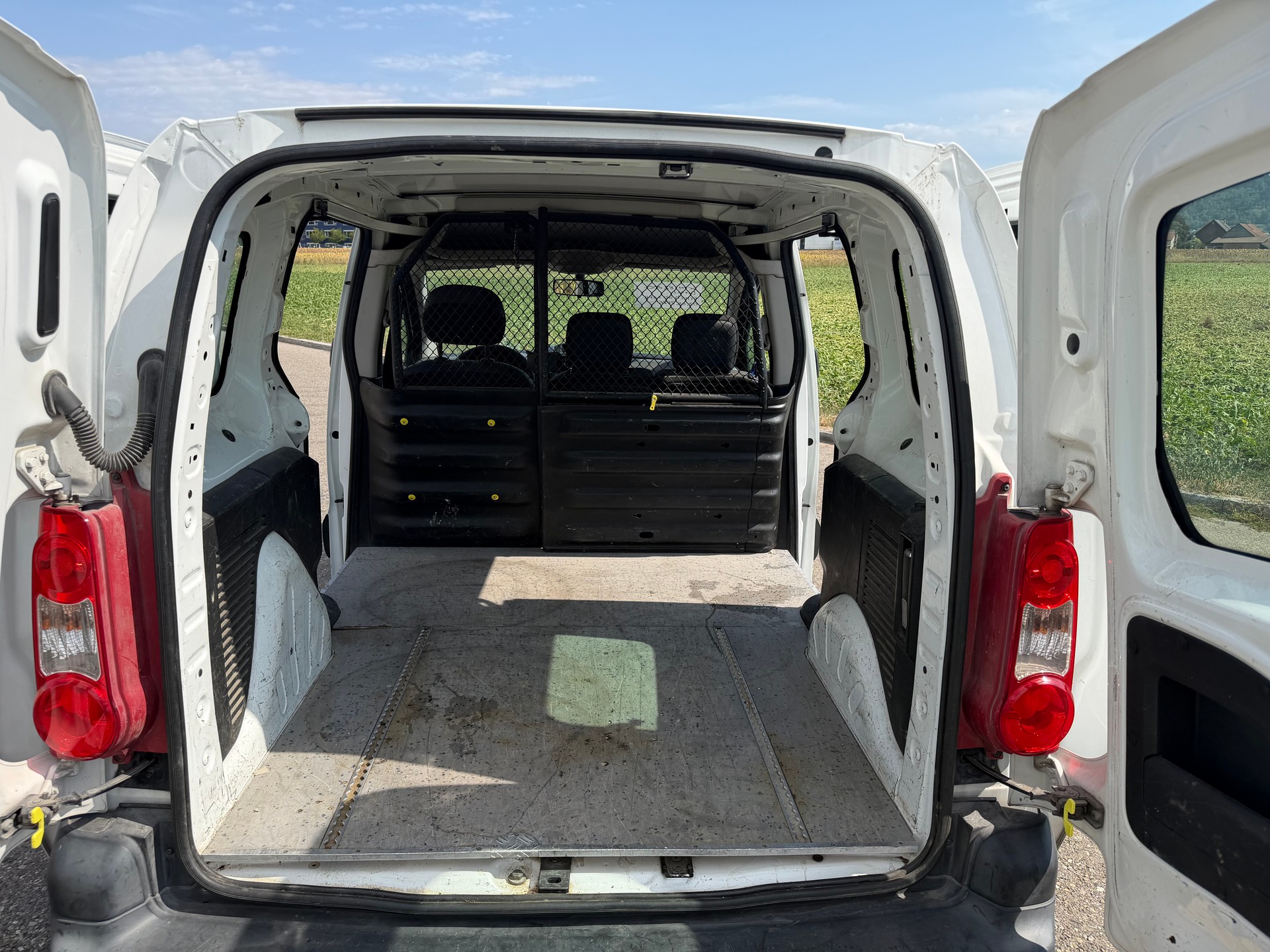 CITROEN Berlingo 1.6 HDi **FRISCH AB MFK**-image-12