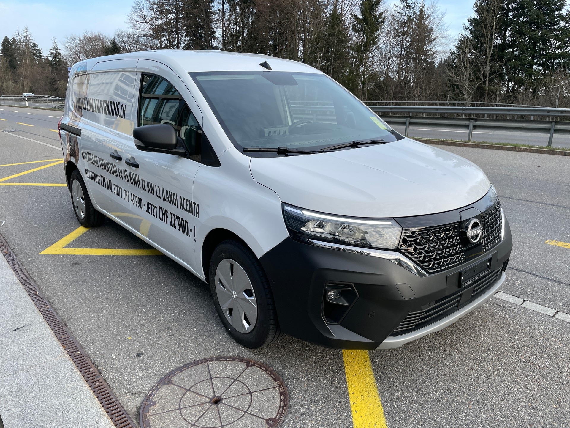 NISSAN Townstar EV45 kWh 22kW L2 Acenta-image-2