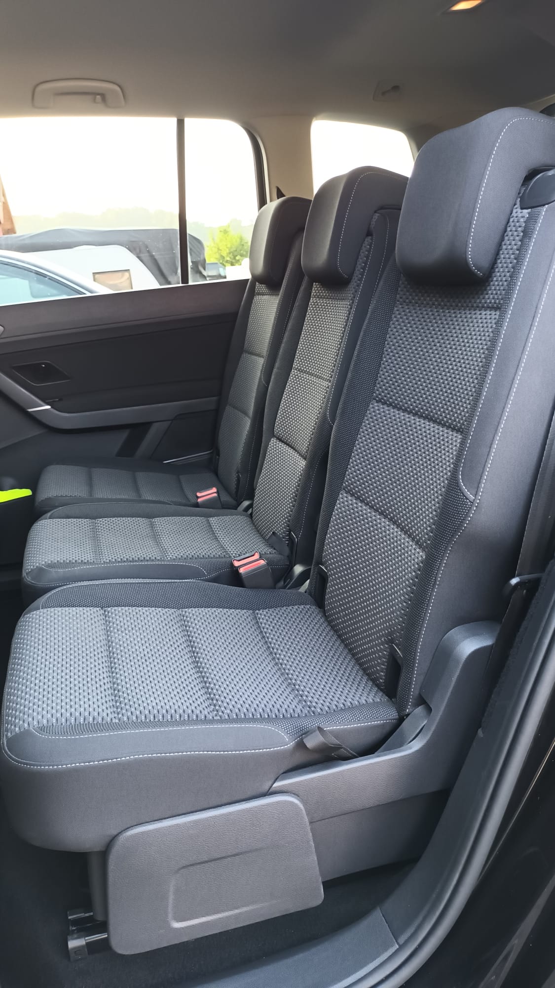 VW Touran 1.5 TSI EVO R-Line DSG-image-13