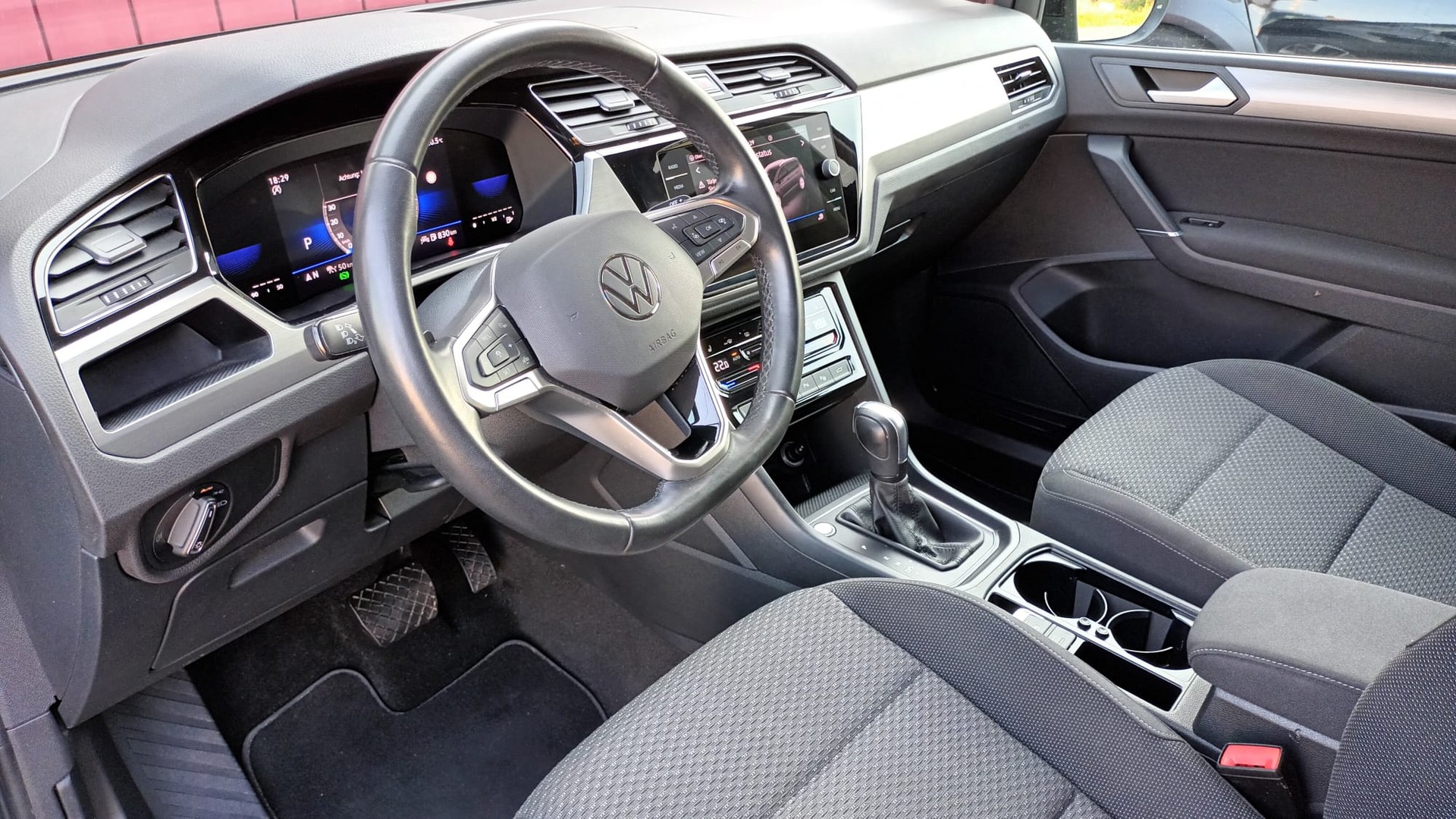 VW Touran 1.5 TSI EVO R-Line DSG-image-8