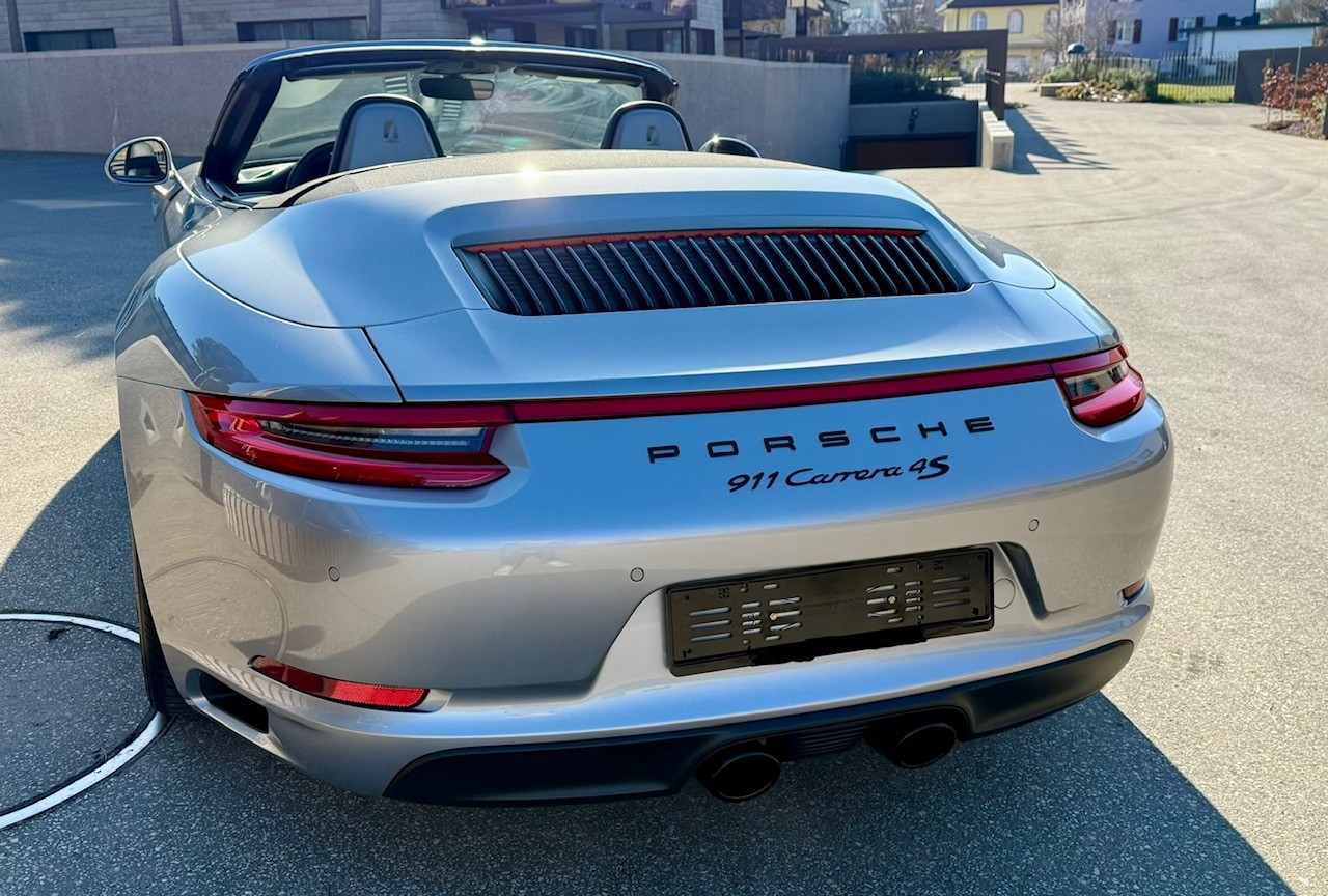 PORSCHE 911 Carrera 4S Cabrio PDK-image-3