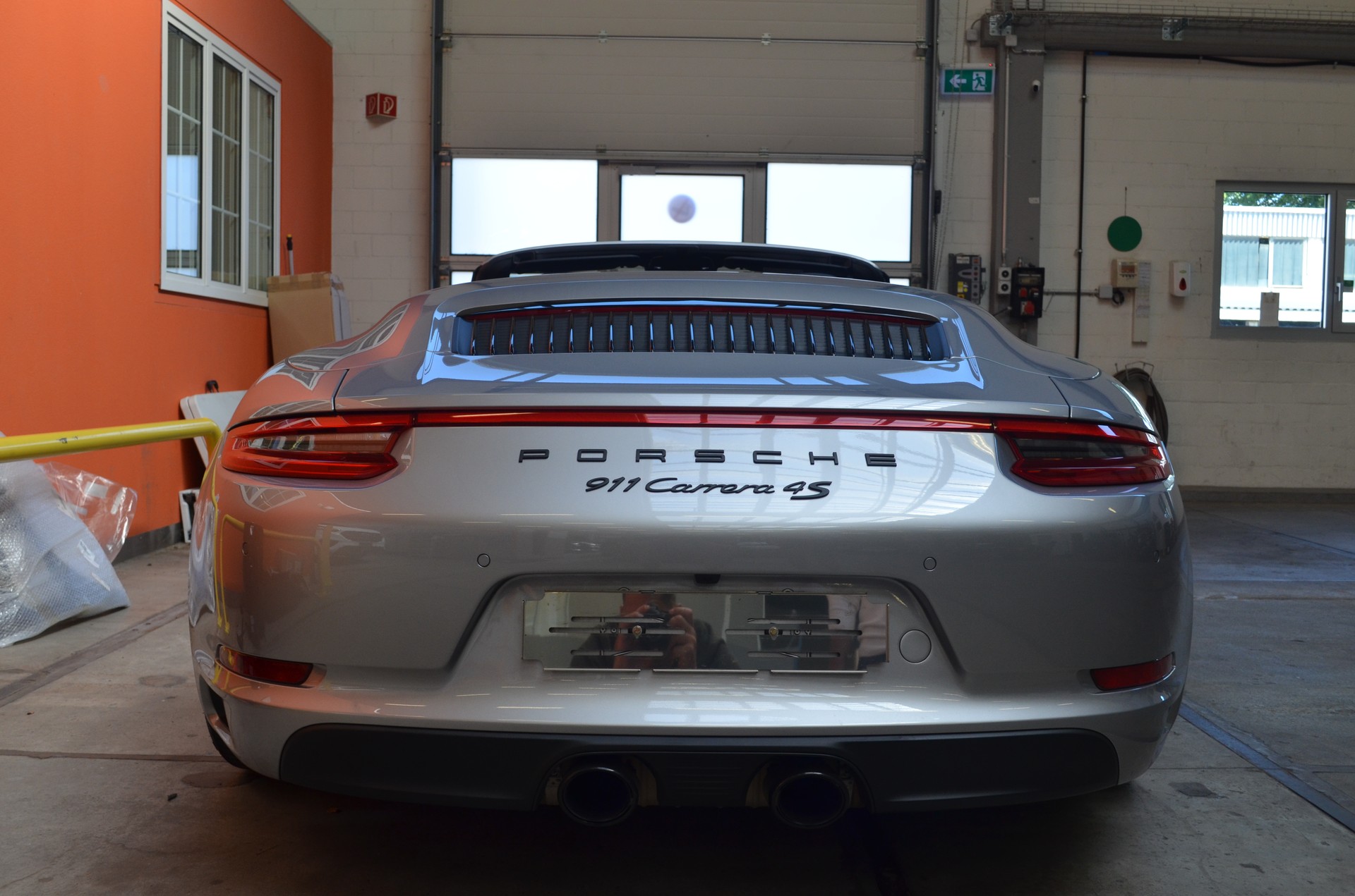 PORSCHE 911 Carrera 4S Cabrio PDK-image-5