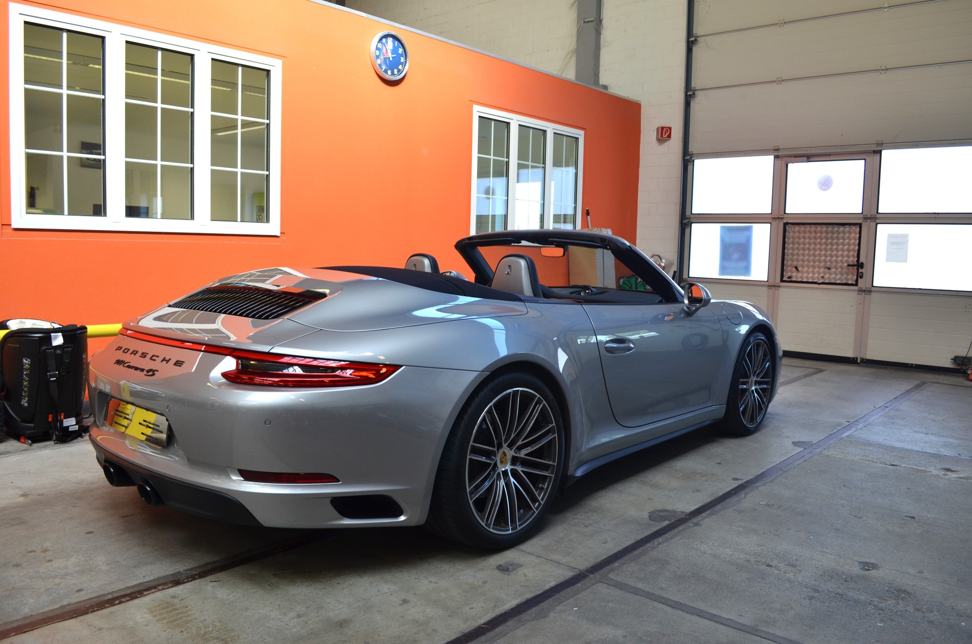 PORSCHE 911 Carrera 4S Cabrio PDK-image-4