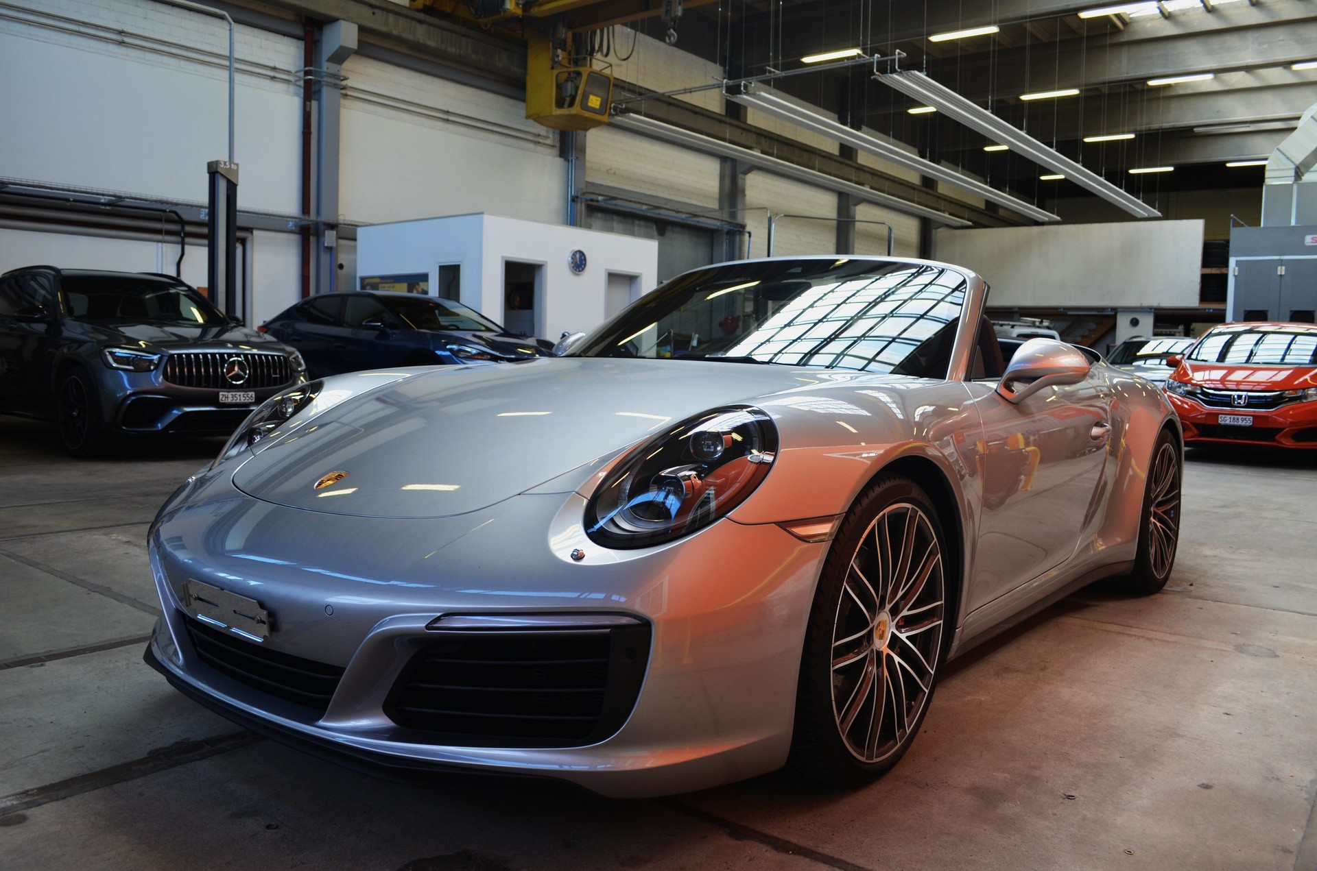PORSCHE 911 Carrera 4S Cabrio PDK-image-1