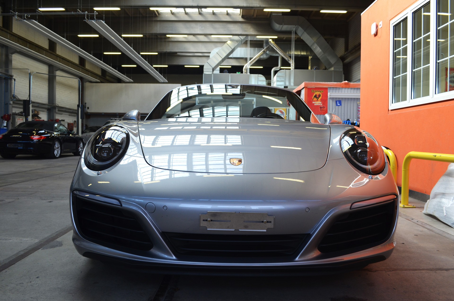 PORSCHE 911 Carrera 4S Cabrio PDK-image-2