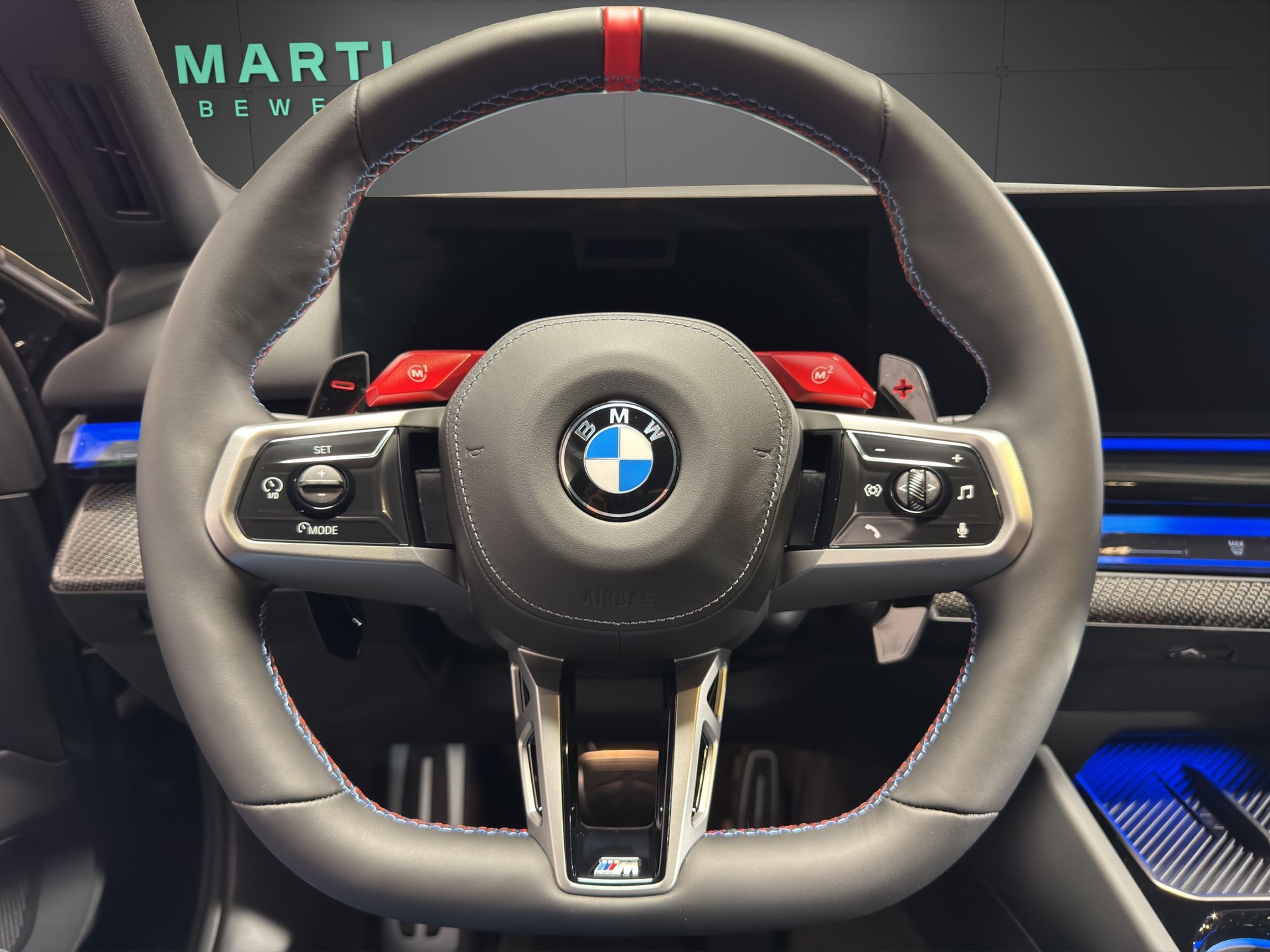 BMW M5 xDrive Touring-image-13