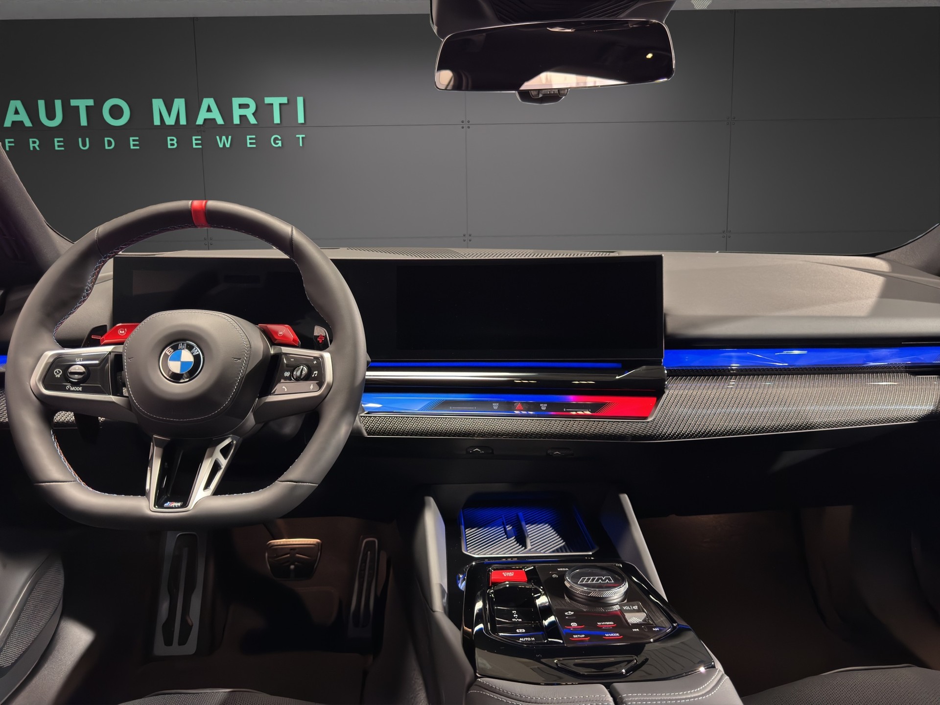 BMW M5 xDrive Touring-image-9