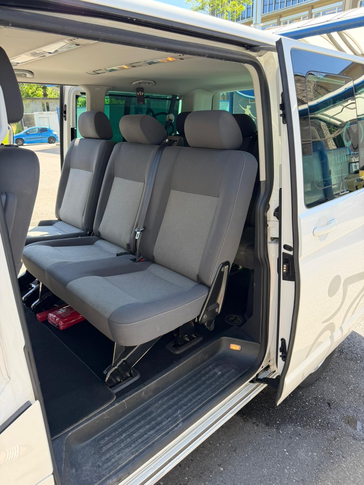 VW Caravelle 4x4-image-4