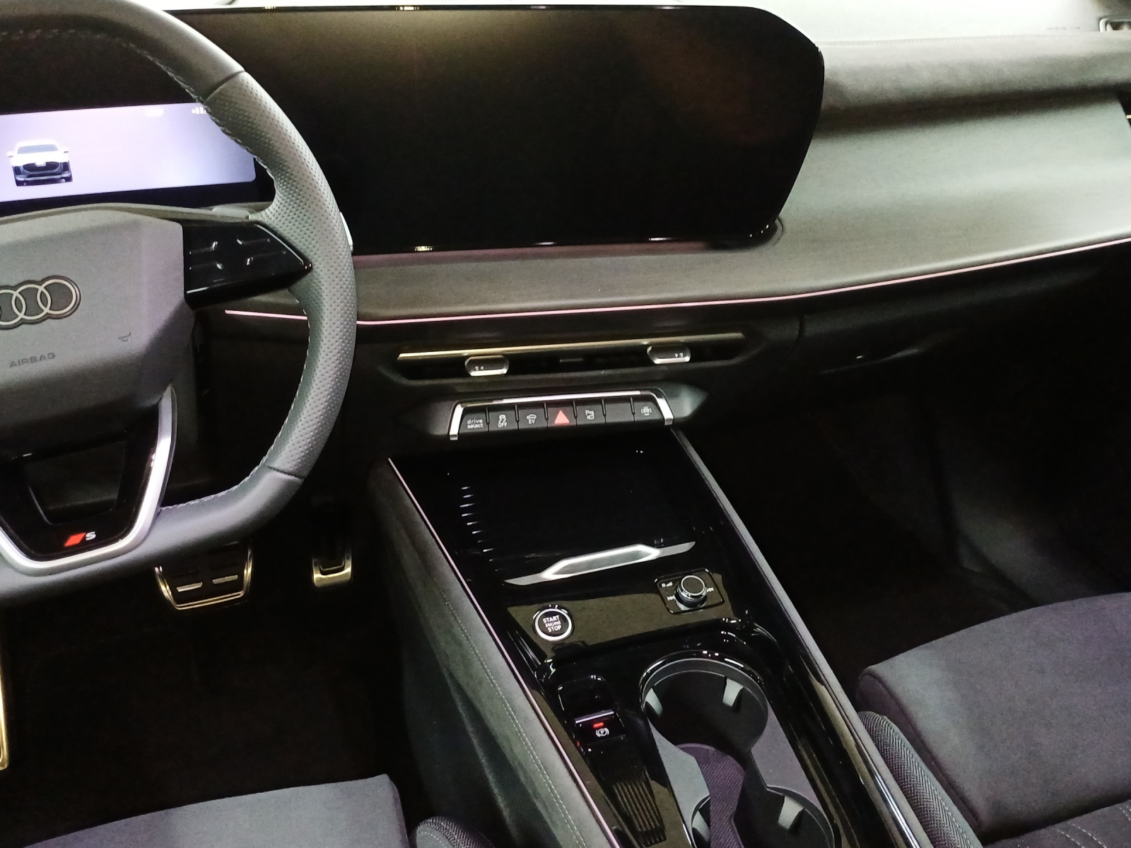 AUDI Q3 Sportback e-hybrid 200 kW S tronig-image-10
