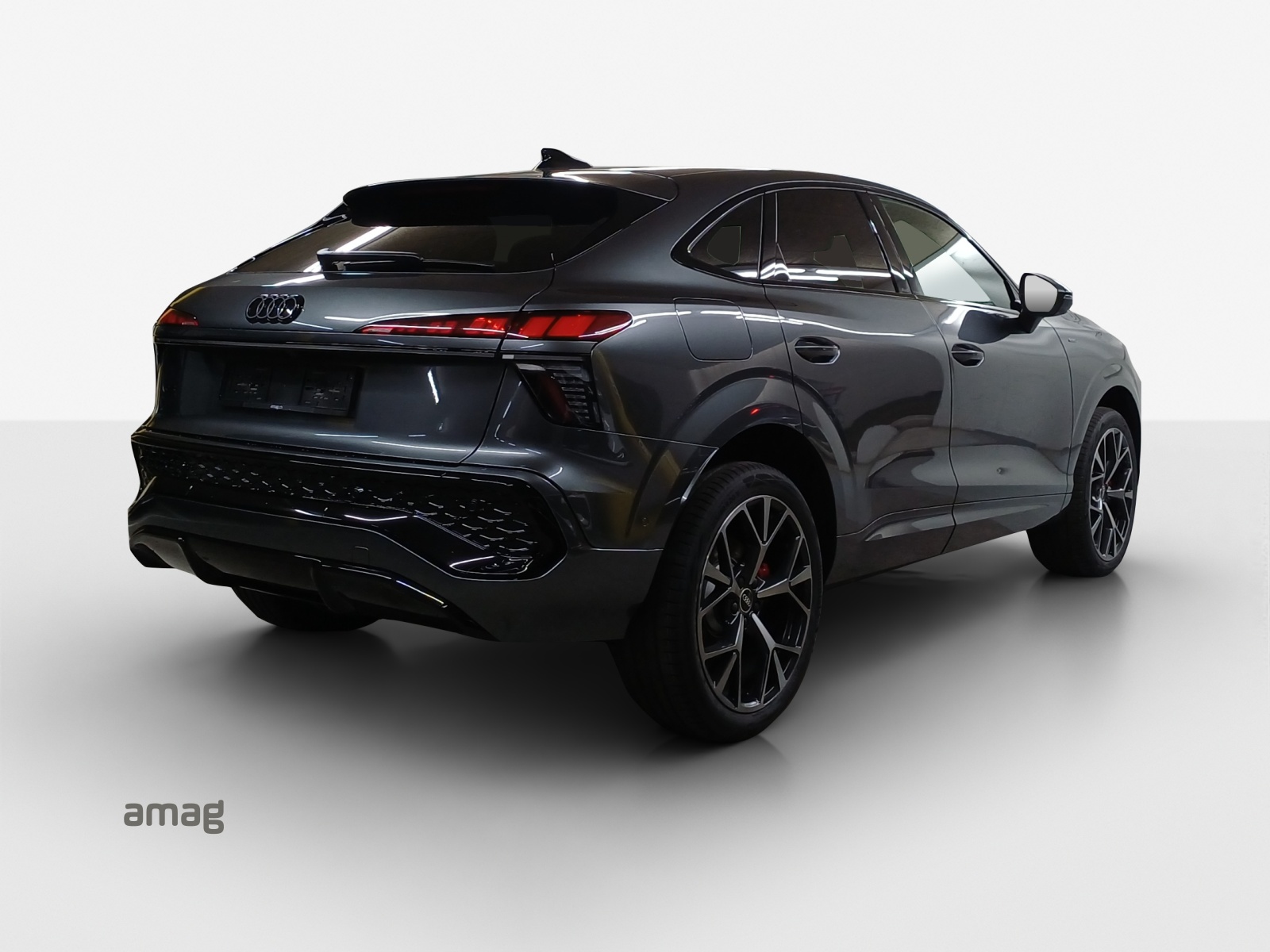 AUDI Q3 Sportback e-hybrid 200 kW S tronig-image-4