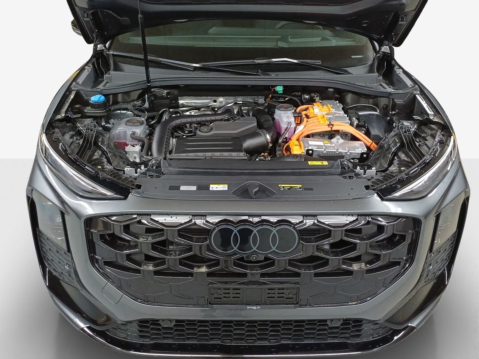 AUDI Q3 Sportback e-hybrid 200 kW S tronig-image-14