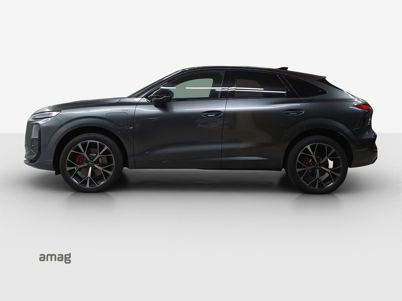 AUDI Q3 Sportback e-hybrid 200 kW S tronig-showroom-element-1