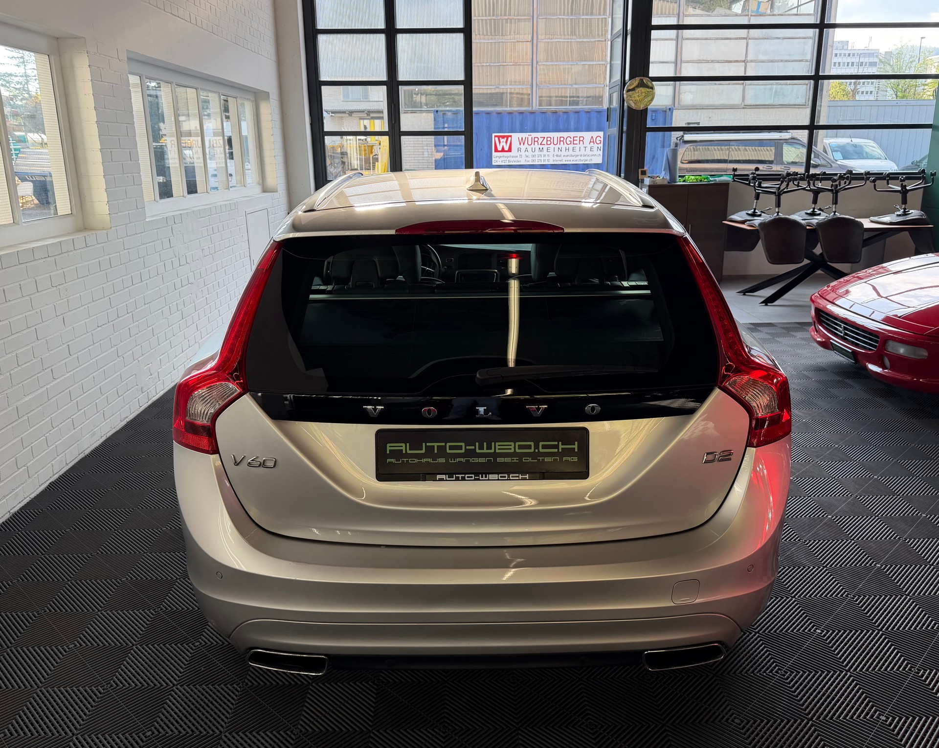 VOLVO V60 D2 OceanRace Geartronic-image-3