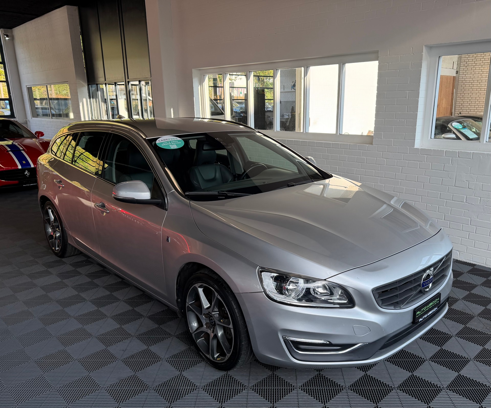 VOLVO V60 D2 OceanRace Geartronic-image-0