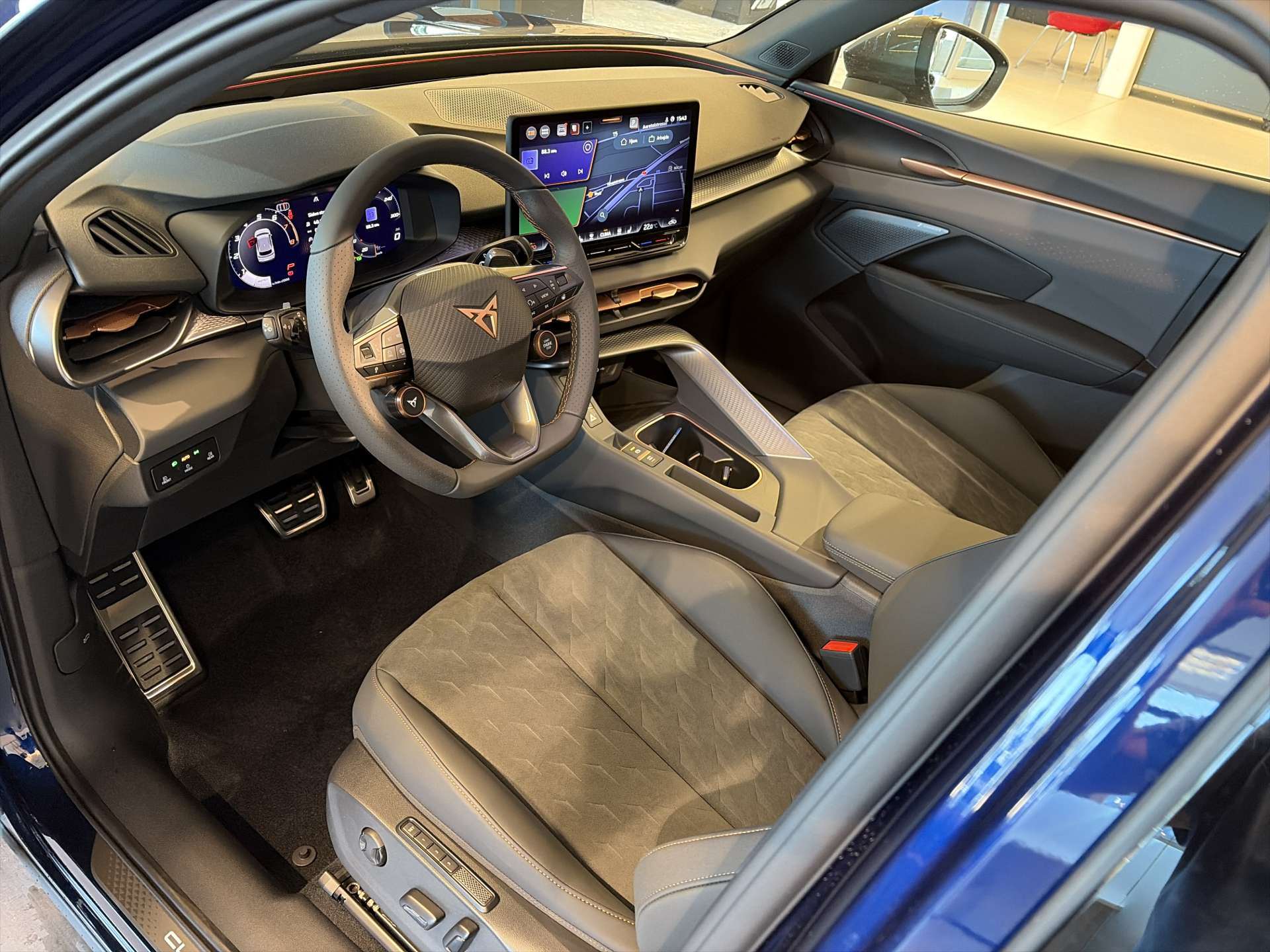 CUPRA Terramar 2.0 TSi 4Drive VZ 265PS DSG-Automat-image-5