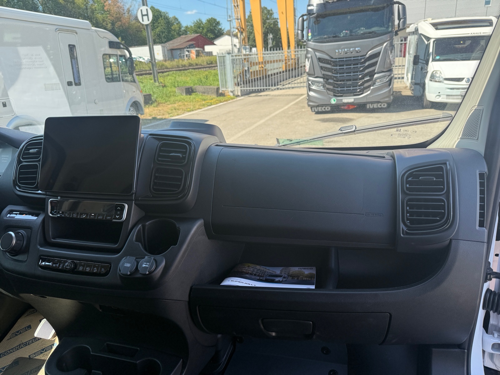 IVECO eSuperJolly-image-10