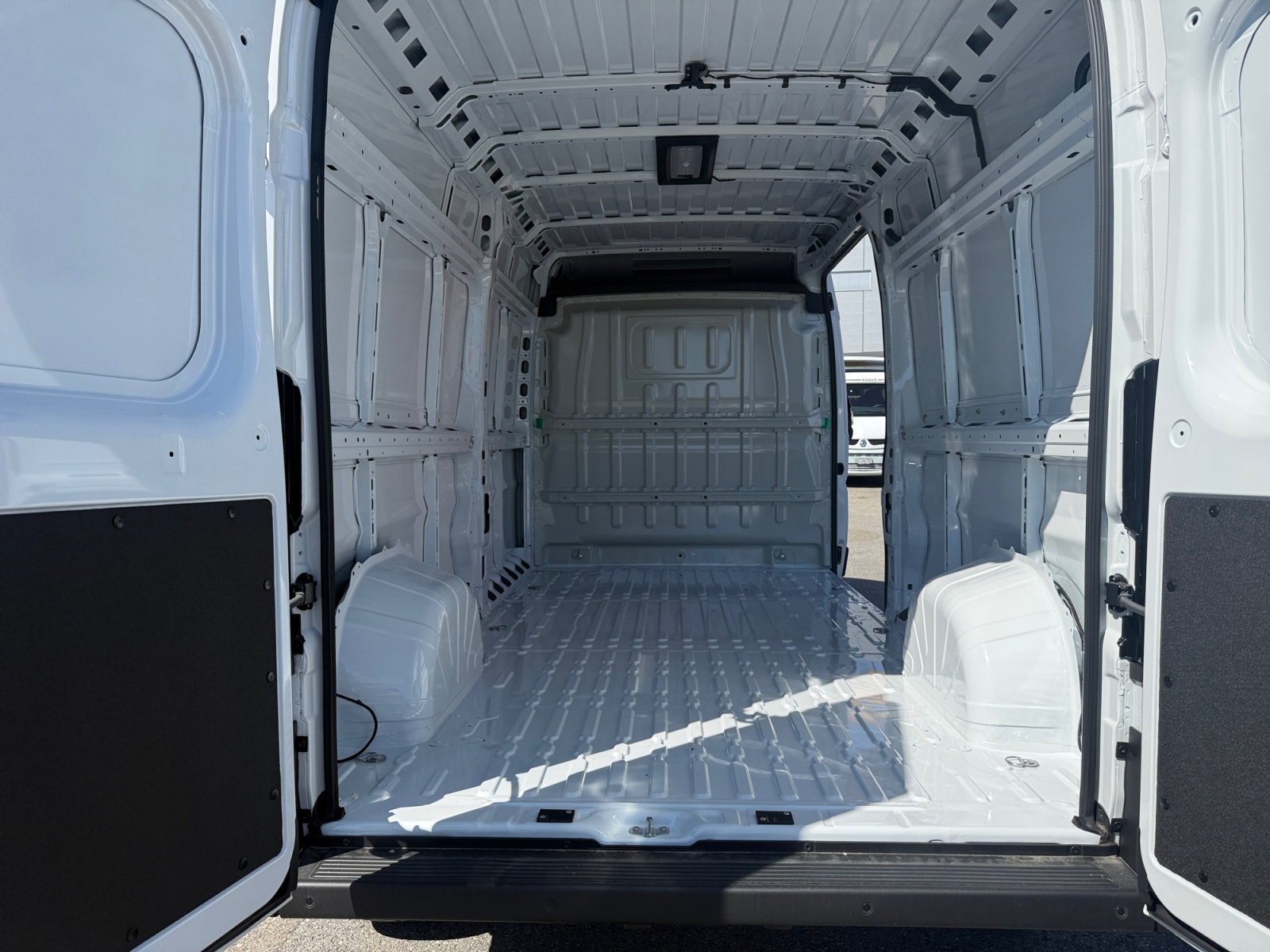 IVECO eSuperJolly-image-11