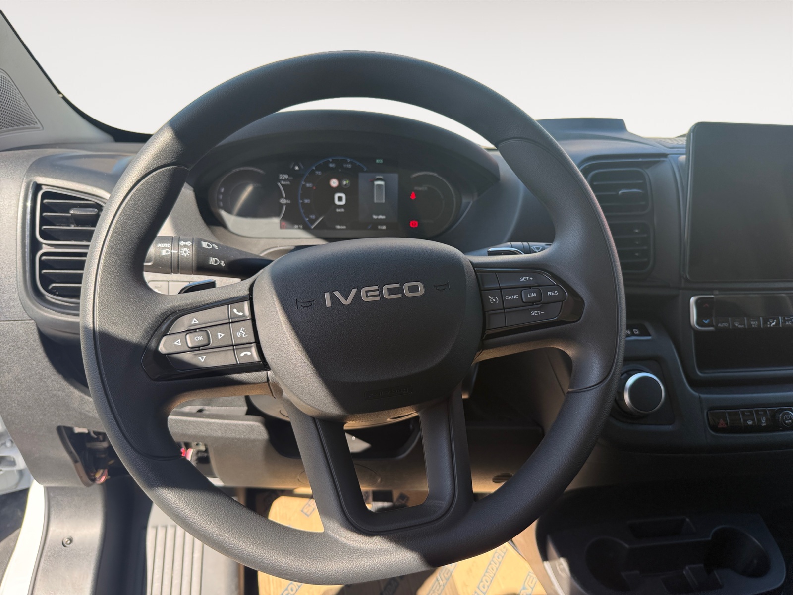 IVECO eSuperJolly-image-6