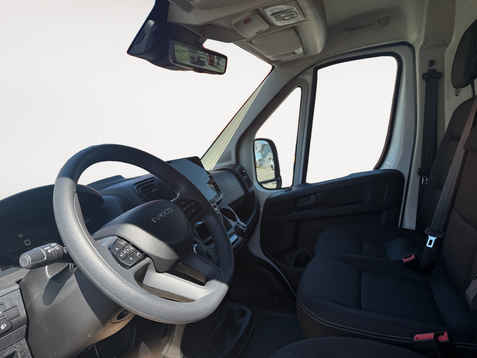 IVECO eSuperJolly-image-5