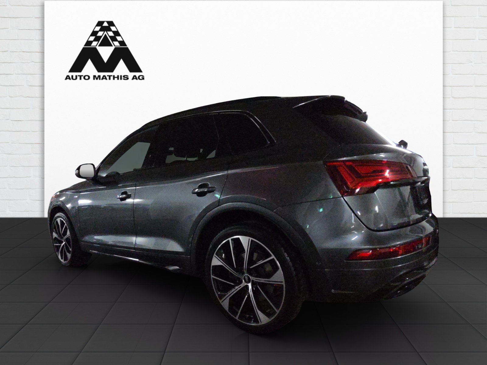 AUDI Q5 45 TFSI S-line quattro S-tronic-image-3