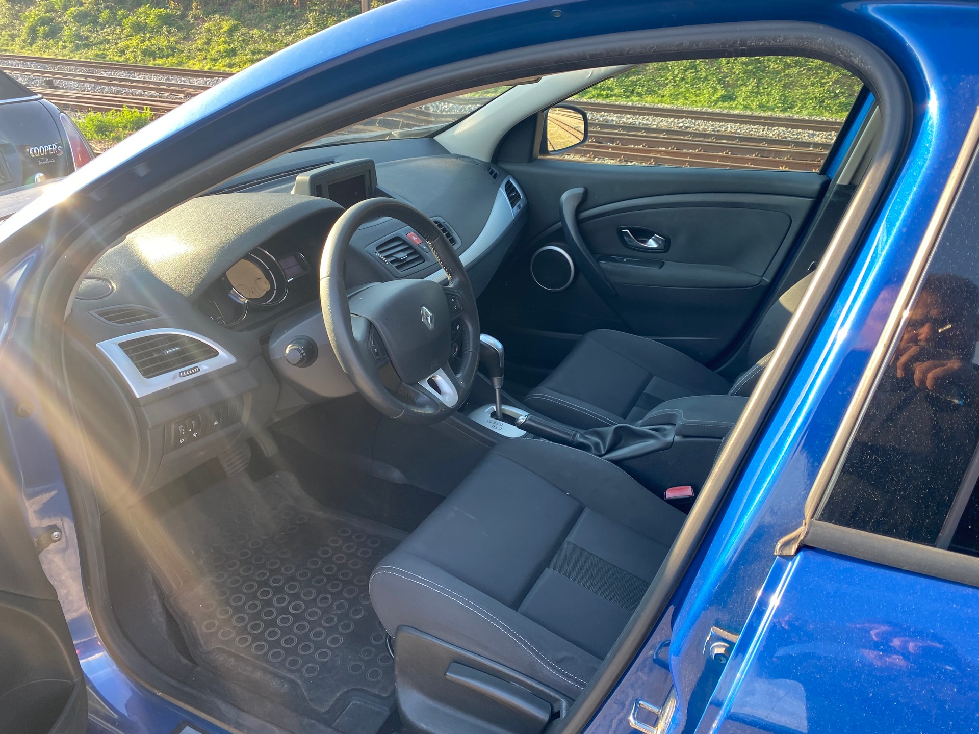RENAULT Mégane Grandtour 2.0 16V Dynamique CVT-image-3