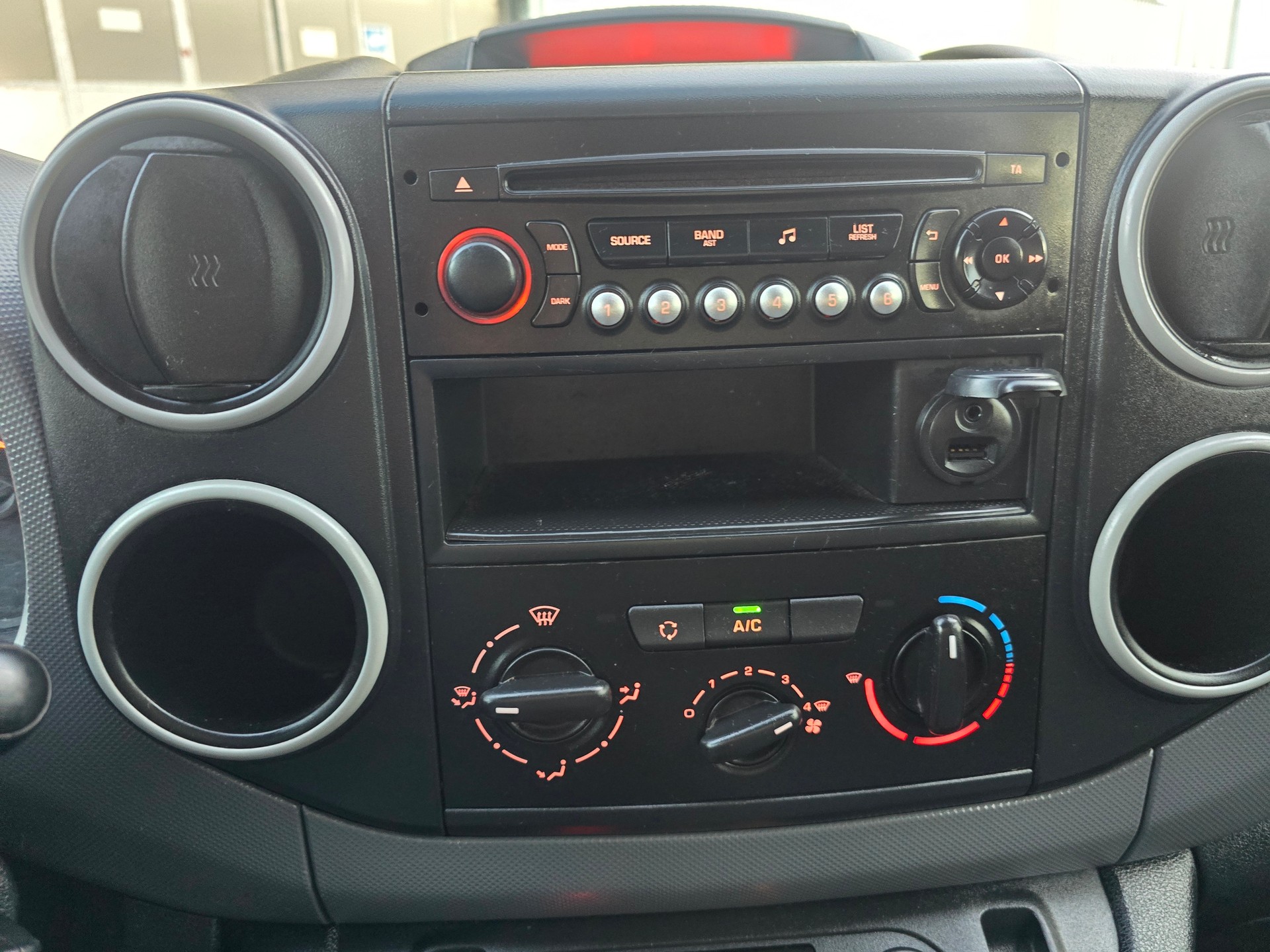 PEUGEOT Partner 1.6 BlueHDI Active-image-14