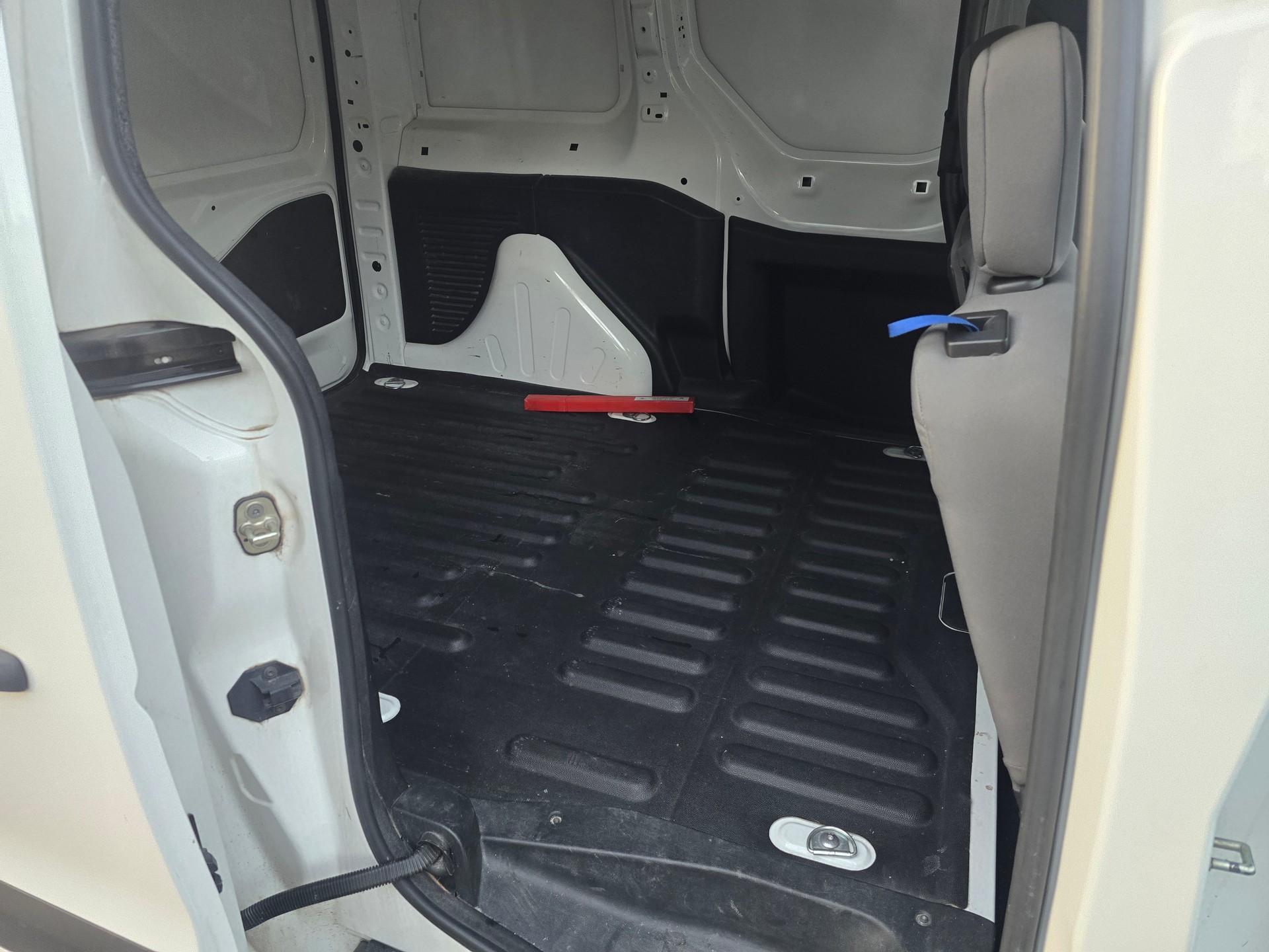 PEUGEOT Partner 1.6 BlueHDI Active-image-12