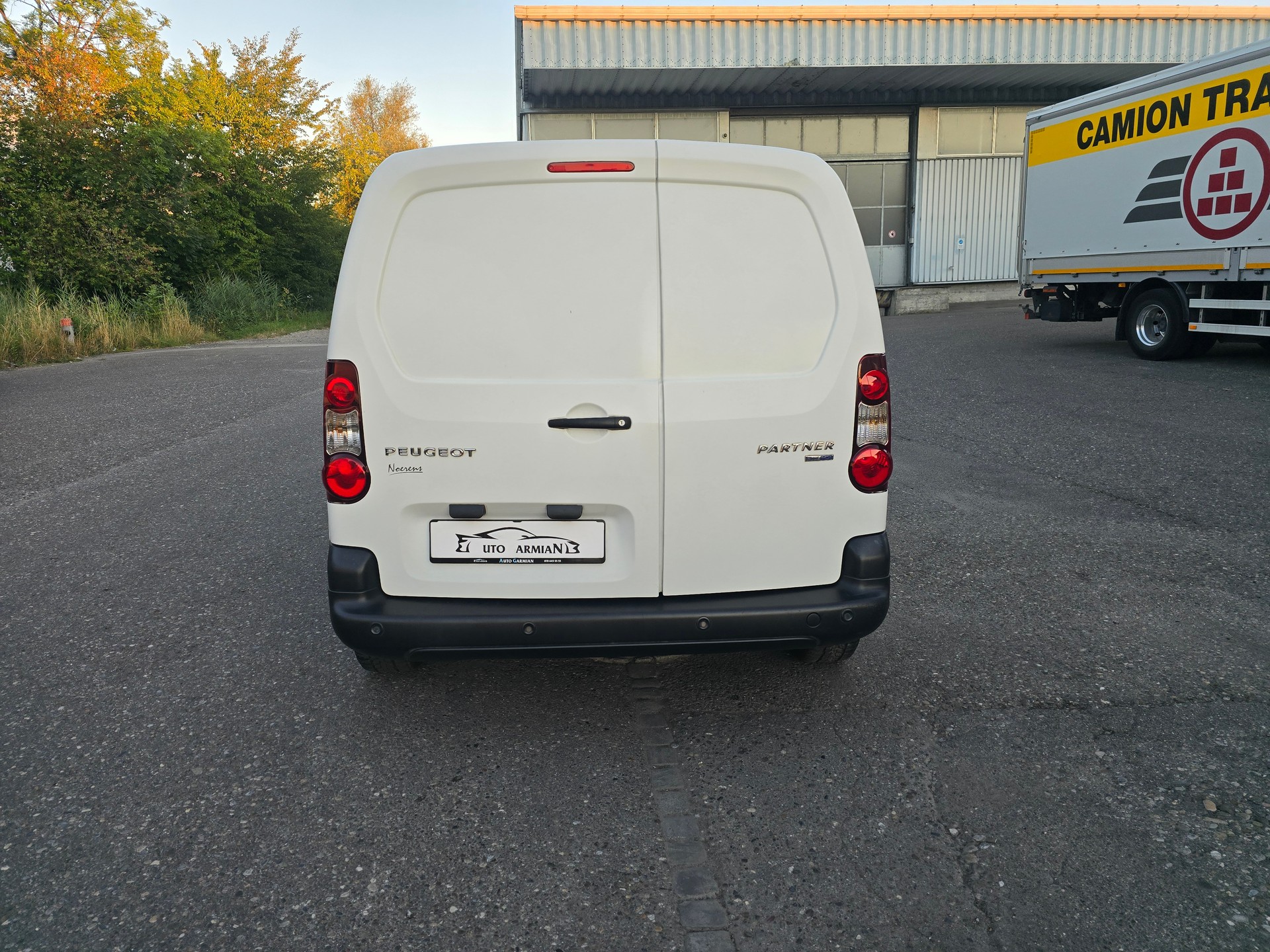 PEUGEOT Partner 1.6 BlueHDI Active-image-3