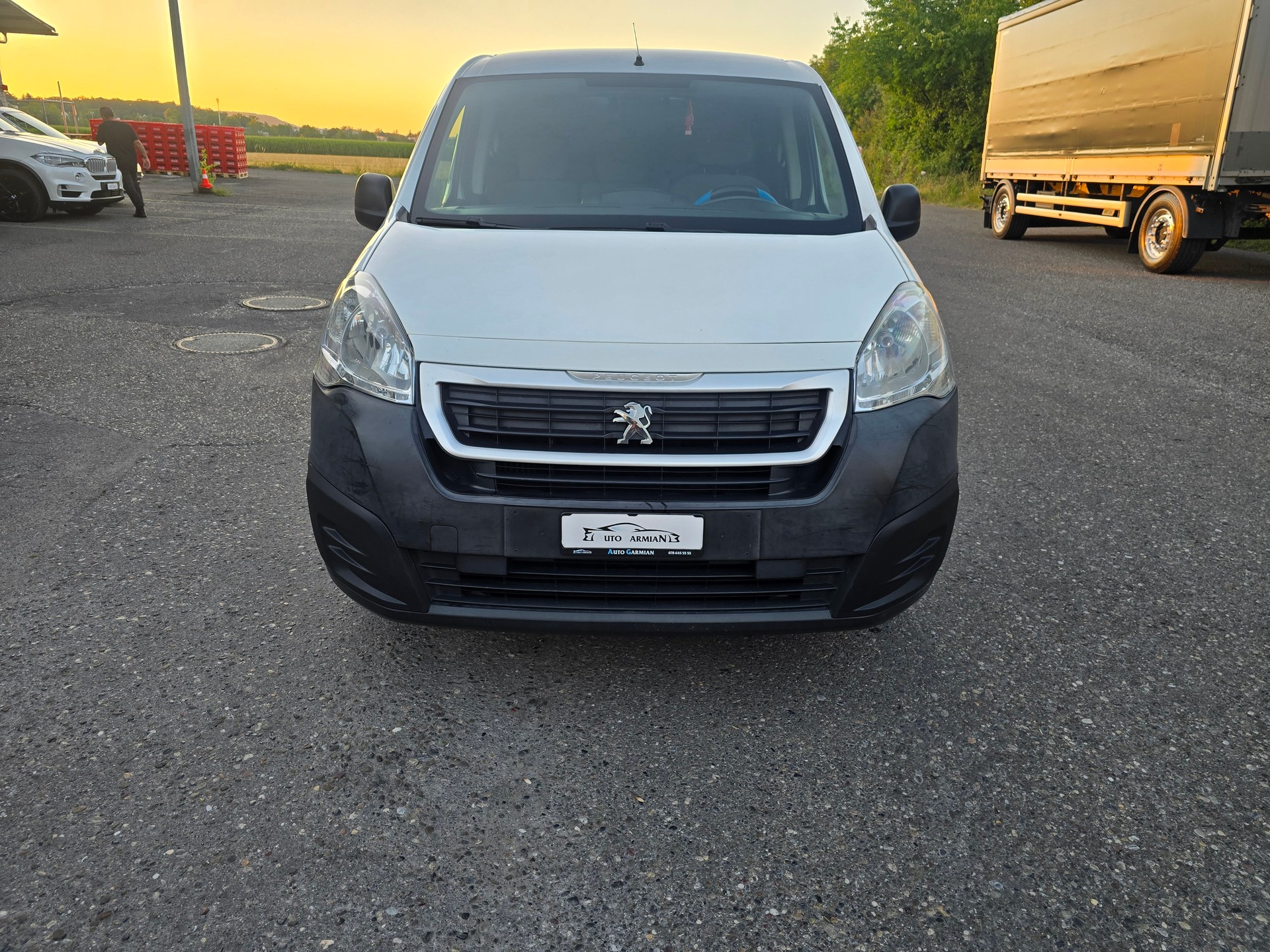 PEUGEOT Partner 1.6 BlueHDI Active-image-0