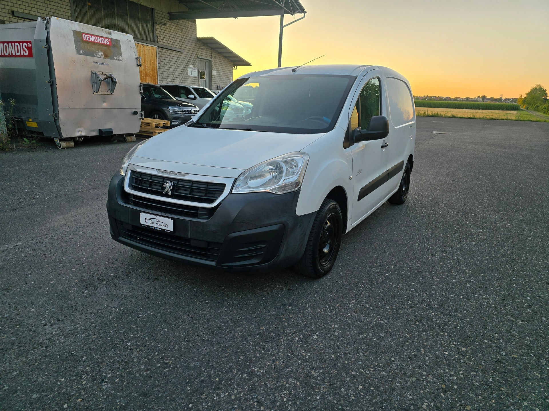 PEUGEOT Partner 1.6 BlueHDI Active-image-2