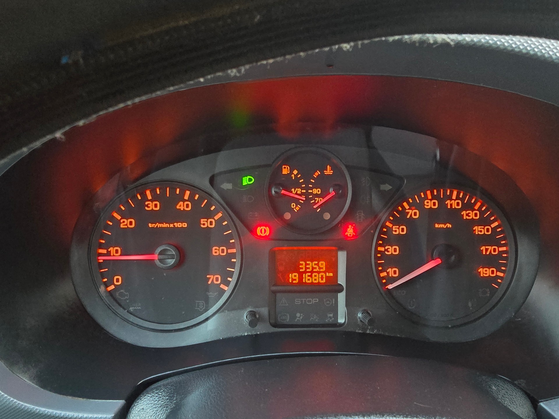 PEUGEOT Partner 1.6 BlueHDI Active-image-15